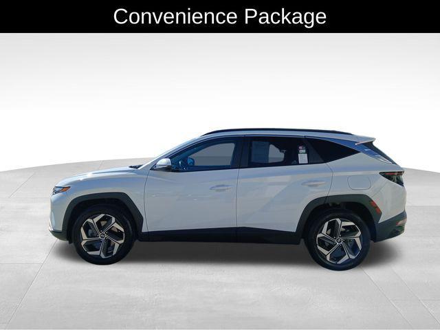 Photo of 2024 White Pearl Hyundai TUCSON