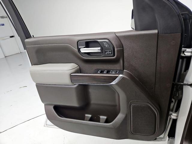 Photo of 2021 Silver GMC Sierra 1500