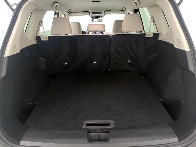 Photo of 2022 White Nissan Rogue