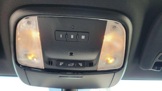 Photo of 2025 Octane Red Pearlcoat Dodge Durango