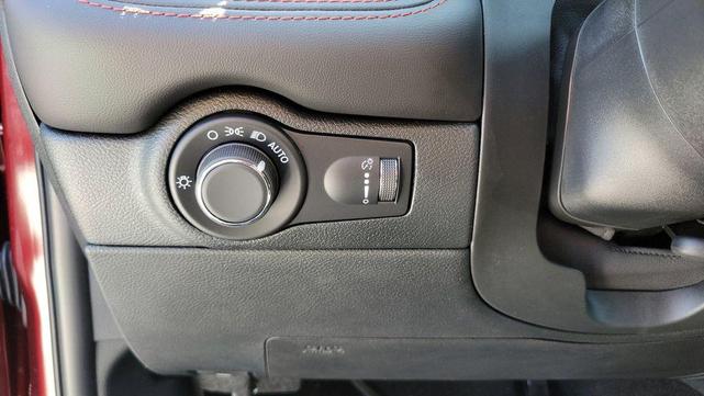 Photo of 2025 Octane Red Pearlcoat Dodge Durango
