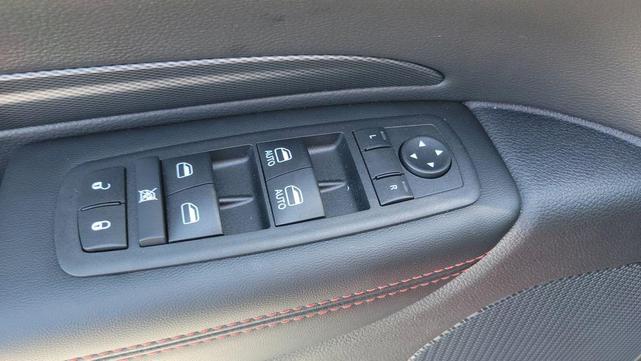 Photo of 2025 Octane Red Pearlcoat Dodge Durango