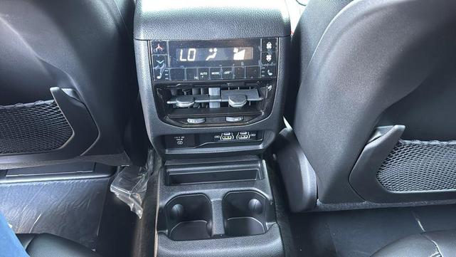 Photo of 2025 Silver Zynith Jeep Grand Cherokee L