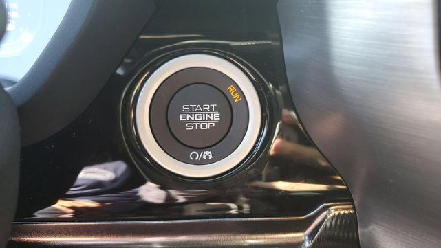 Photo of 2025 Bright White Clearcoat RAM 2500