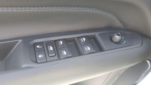 Photo of 2026 White Jeep Compass