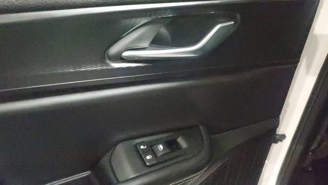Photo of 2025 Bright White Clearcoat Jeep Grand Cherokee