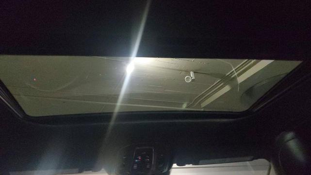 Photo of 2025 Bright White Clearcoat Jeep Grand Cherokee