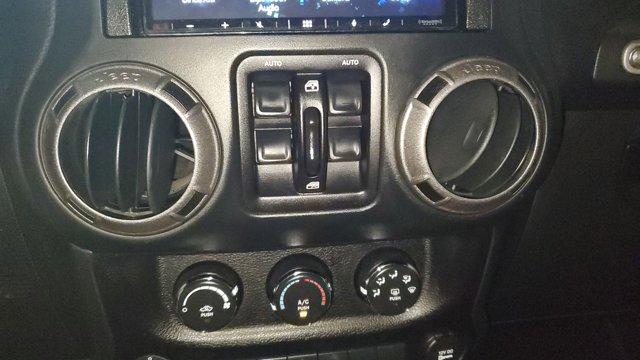 Photo of 2015 Billet Silver Metallic Clearcoat Jeep Wrangler Unlimited