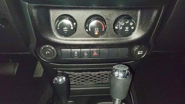 Photo of 2015 Billet Silver Metallic Clearcoat Jeep Wrangler Unlimited