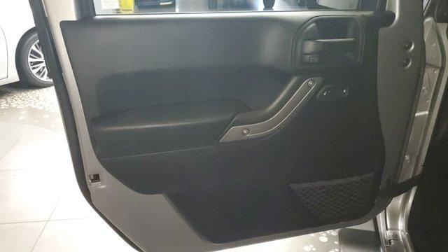Photo of 2015 Billet Silver Metallic Clearcoat Jeep Wrangler Unlimited