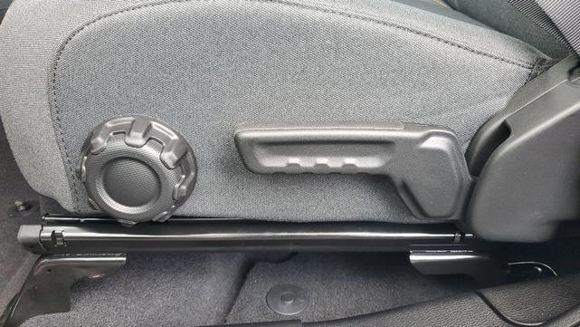 Photo of 2025 Granite Crystal Clearcoat Metallic Jeep Wrangler