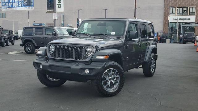 Photo of 2025 Granite Crystal Clearcoat Metallic Jeep Wrangler