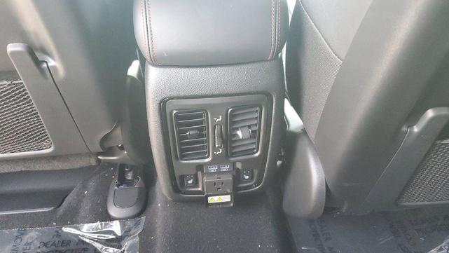 Photo of 2025 DB Black Crystal Clearcoat Dodge Durango