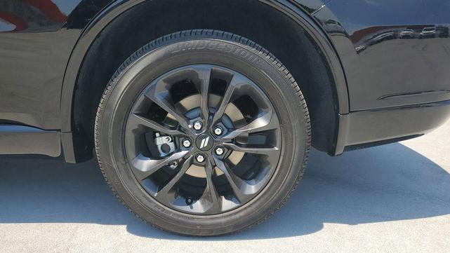 Photo of 2025 DB Black Crystal Clearcoat Dodge Durango