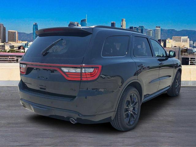 Photo of 2025 DB Black Crystal Clearcoat Dodge Durango