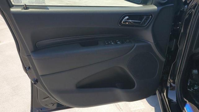 Photo of 2025 DB Black Crystal Clearcoat Dodge Durango