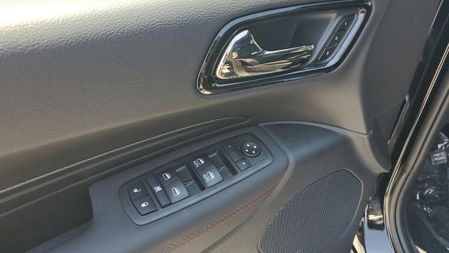 Photo of 2025 DB Black Crystal Clearcoat Dodge Durango