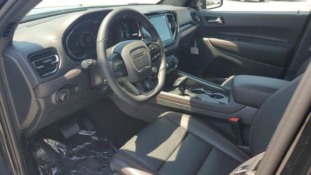 Photo of 2025 DB Black Crystal Clearcoat Dodge Durango