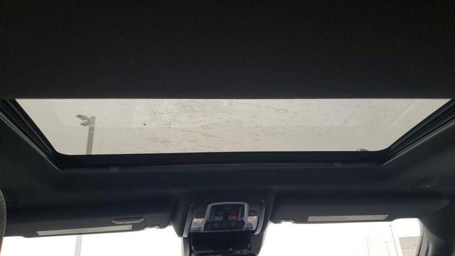 Photo of 2025 Bright White Clearcoat RAM 2500