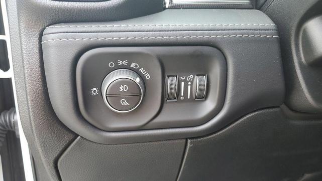 Photo of 2025 Bright White Clearcoat RAM 2500