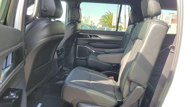 Photo of 2025 Bright White Clearcoat Jeep Wagoneer