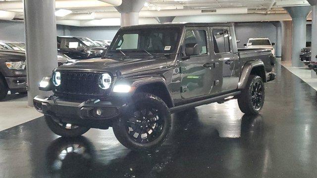 Photo of 2024 Granite Crystal Clearcoat Metallic Jeep Gladiator