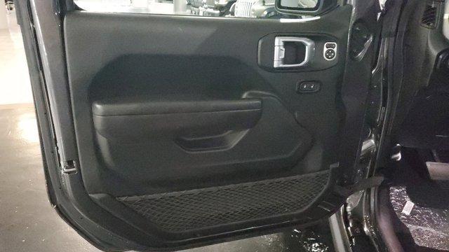 Photo of 2024 Granite Crystal Clearcoat Metallic Jeep Gladiator