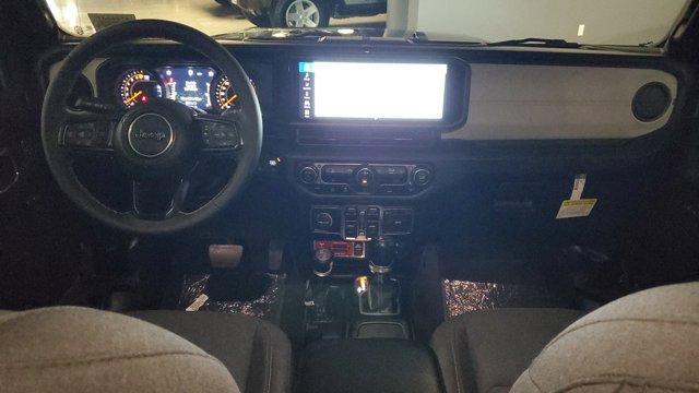 Photo of 2024 Granite Crystal Clearcoat Metallic Jeep Gladiator