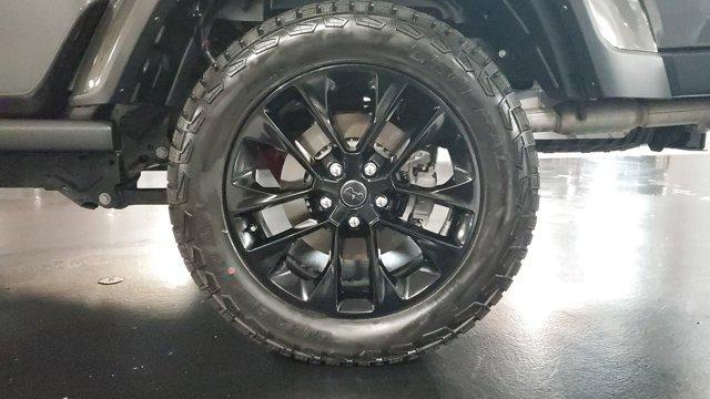 Photo of 2024 Granite Crystal Clearcoat Metallic Jeep Gladiator