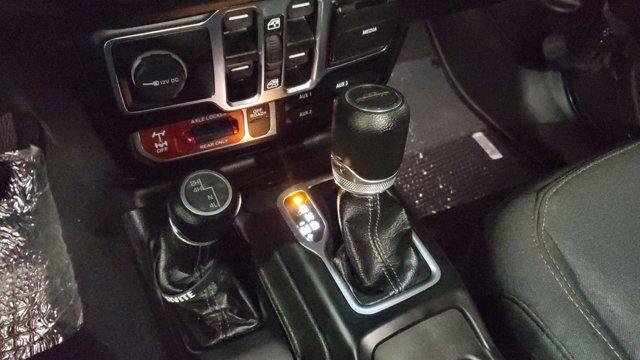 Photo of 2024 Granite Crystal Clearcoat Metallic Jeep Gladiator