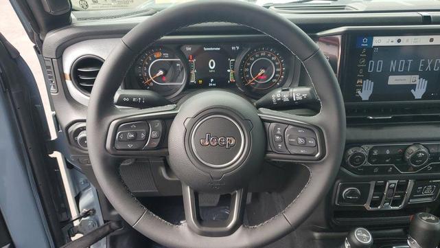 Photo of 2025 Anvil Clearcoat Jeep Wrangler