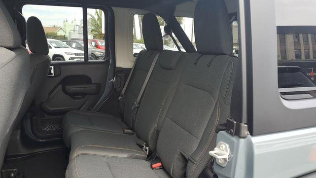 Photo of 2025 Anvil Clearcoat Jeep Wrangler