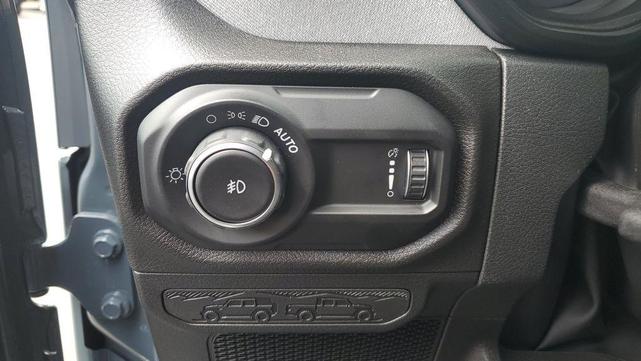 Photo of 2025 Anvil Clearcoat Jeep Wrangler