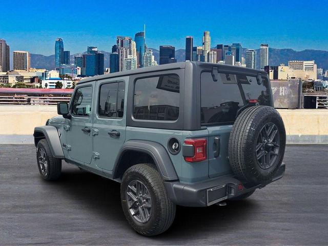 Photo of 2025 Anvil Clearcoat Jeep Wrangler