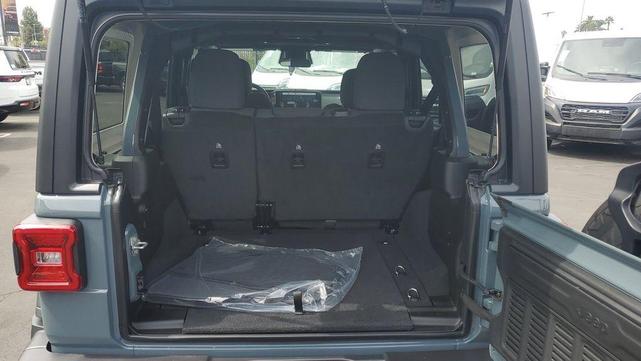 Photo of 2025 Anvil Clearcoat Jeep Wrangler
