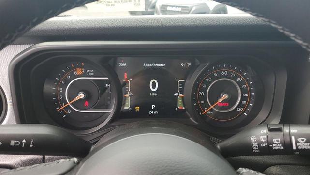 Photo of 2025 Anvil Clearcoat Jeep Wrangler