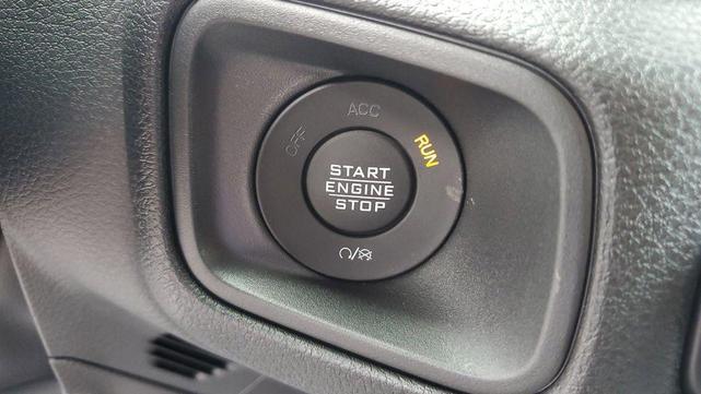 Photo of 2025 Anvil Clearcoat Jeep Wrangler