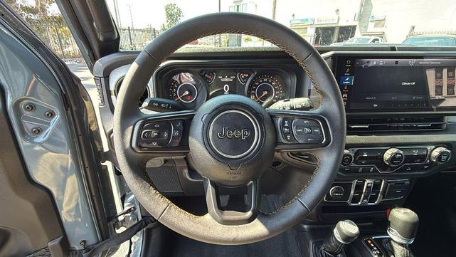 Photo of 2025 Anvil Clearcoat Jeep Wrangler