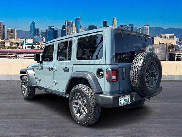 Photo of 2025 Anvil Clearcoat Jeep Wrangler