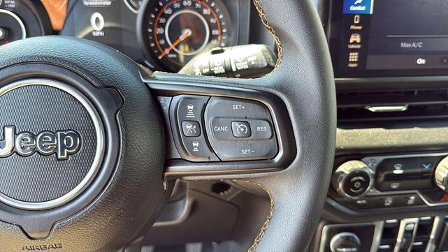 Photo of 2025 Anvil Clearcoat Jeep Wrangler
