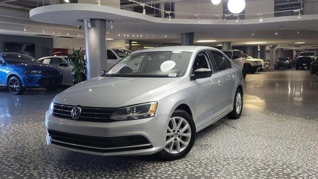 Photo of 2015 Reflex Silver Metallic Volkswagen Jetta