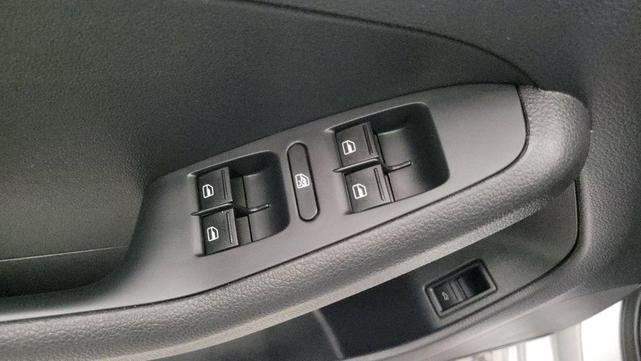 Photo of 2015 Reflex Silver Metallic Volkswagen Jetta