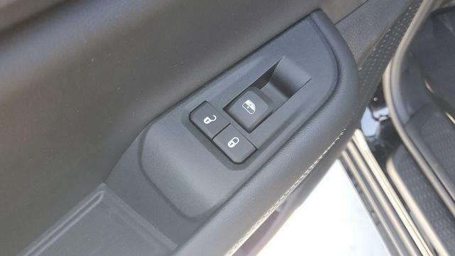 Photo of 2025 Diamond Black Jeep Grand Cherokee L