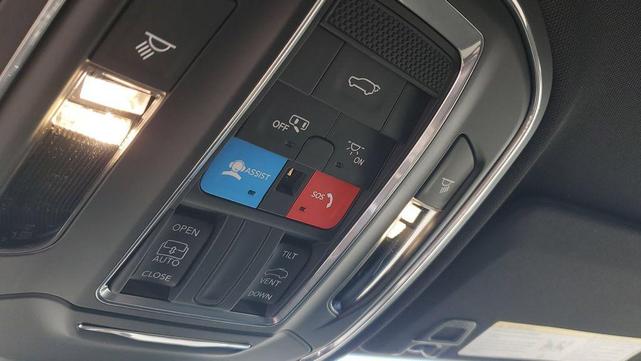 Photo of 2025 Diamond Black Jeep Grand Cherokee L
