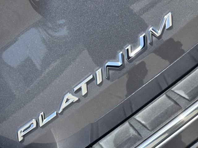 Photo of 2021 Gray Metallic Ford Explorer
