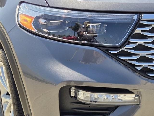 Photo of 2021 Gray Metallic Ford Explorer
