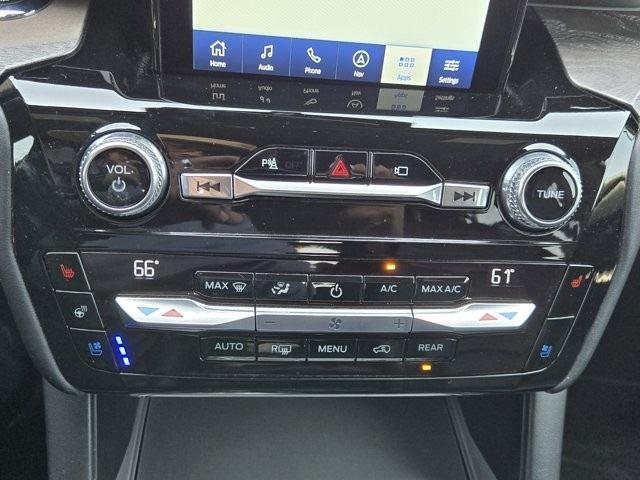 Photo of 2021 Gray Metallic Ford Explorer
