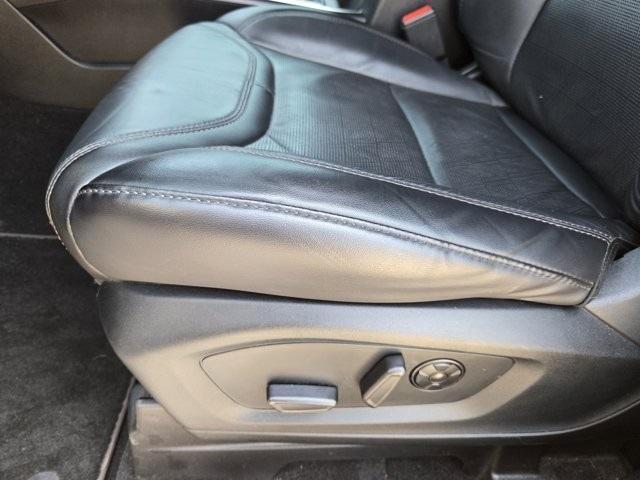 Photo of 2021 Gray Metallic Ford Explorer