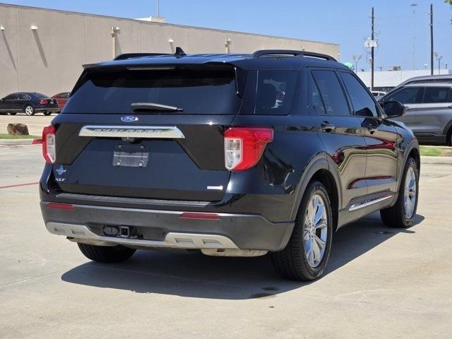 Photo of 2020 Black Ford Explorer