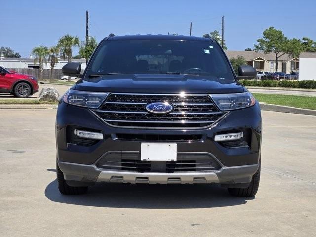 Photo of 2020 Black Ford Explorer